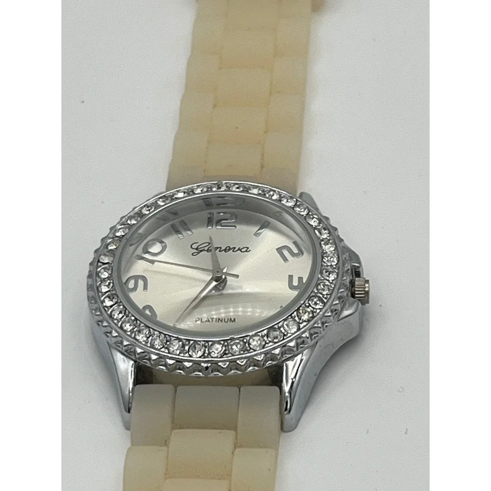Geneva platinum wrist